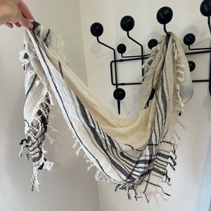 Madewell triangle style scarf